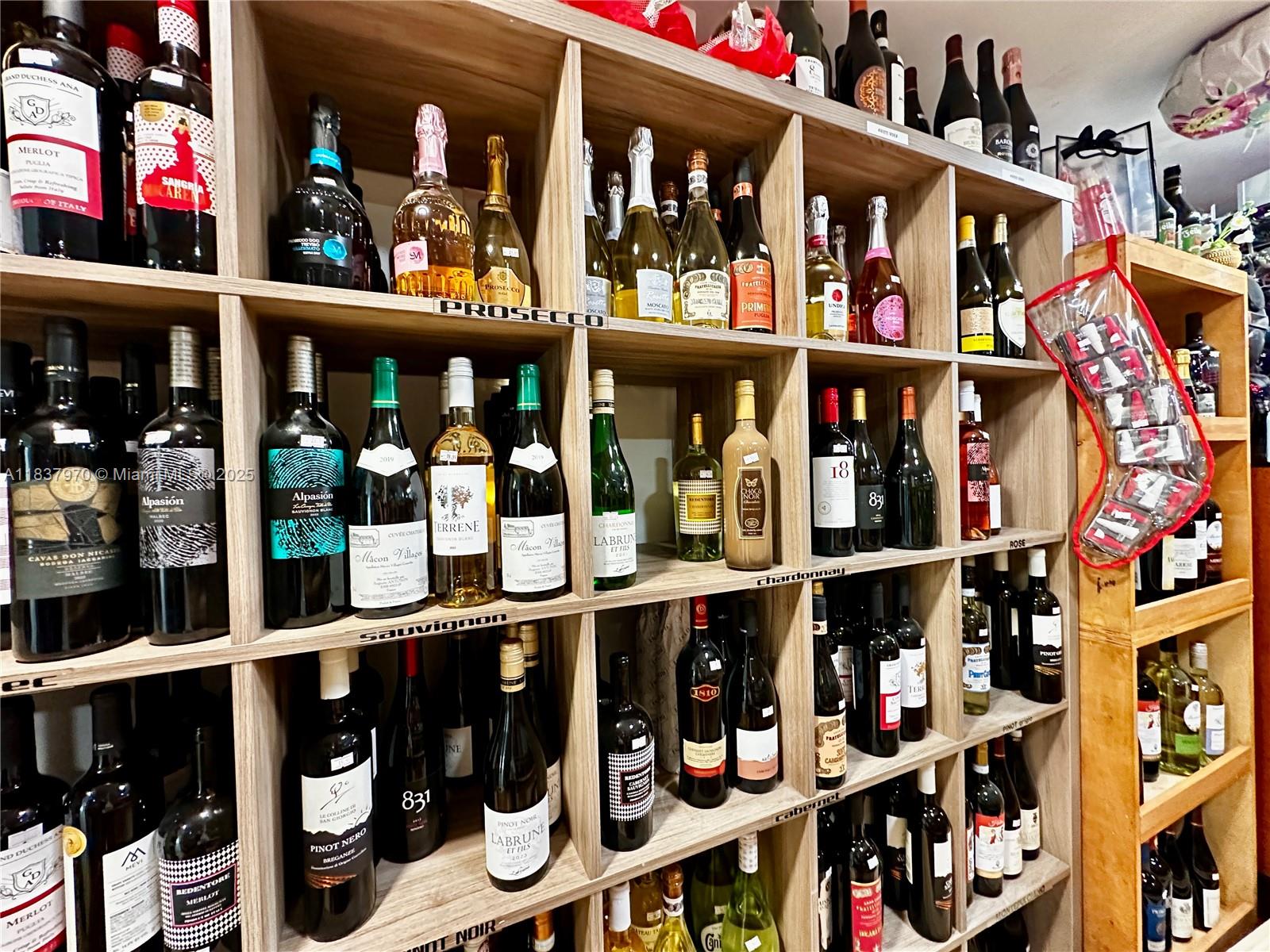 TREASURES ON THE BAY II C - Residential