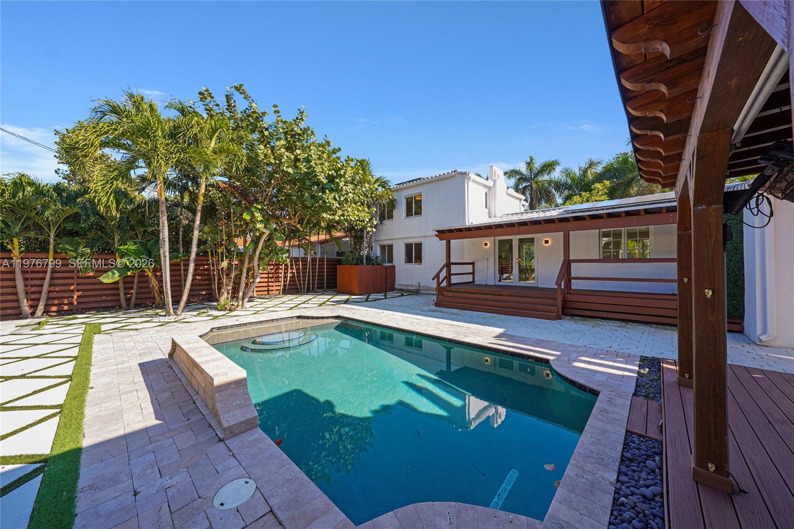 BELLE MEADE OF MIA SEC 1 - Residential