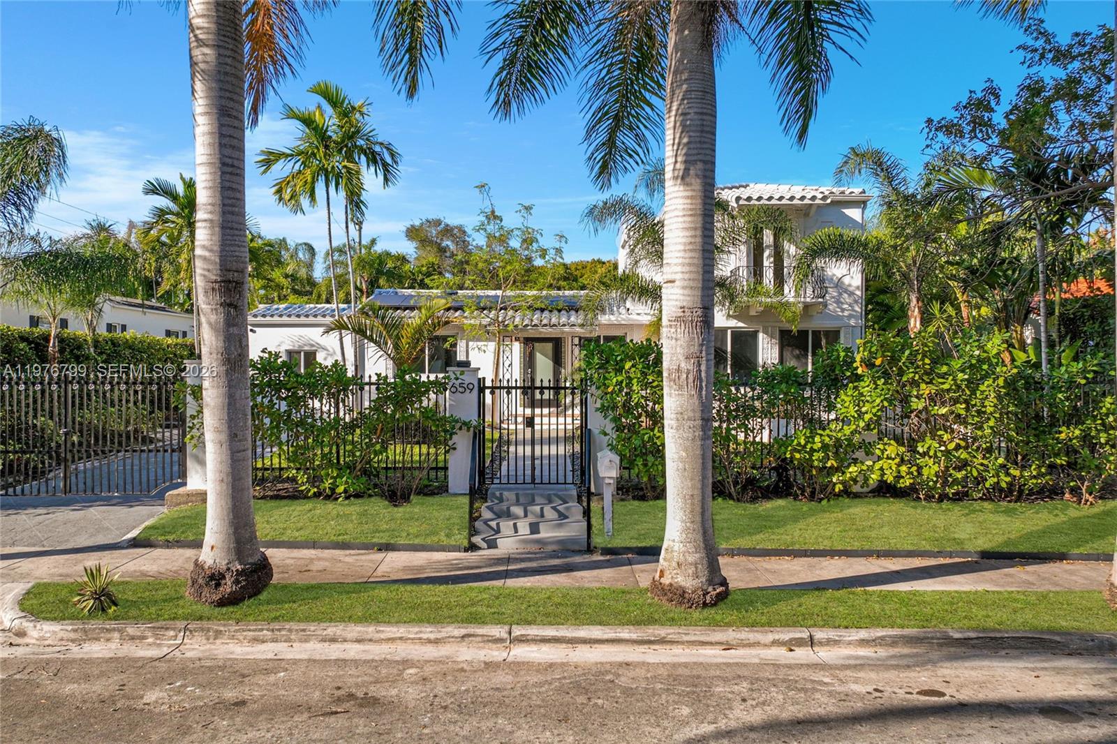 BELLE MEADE OF MIA SEC 1 - Residential