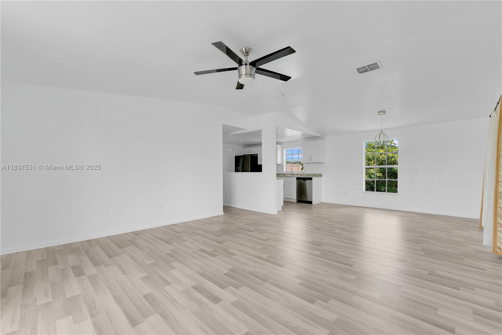 HARBOR ESTATES - Residential