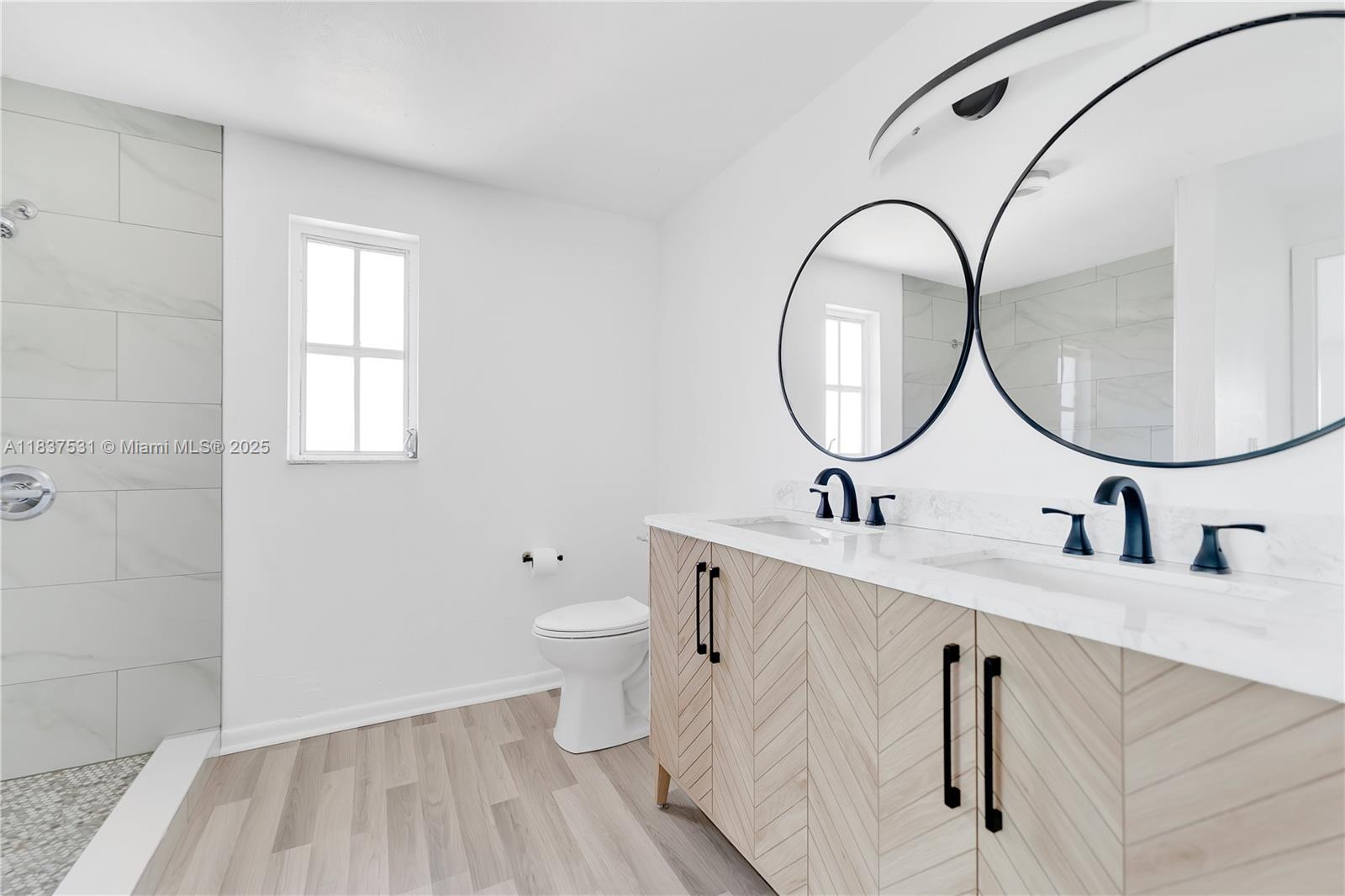 HARBOR ESTATES - Residential