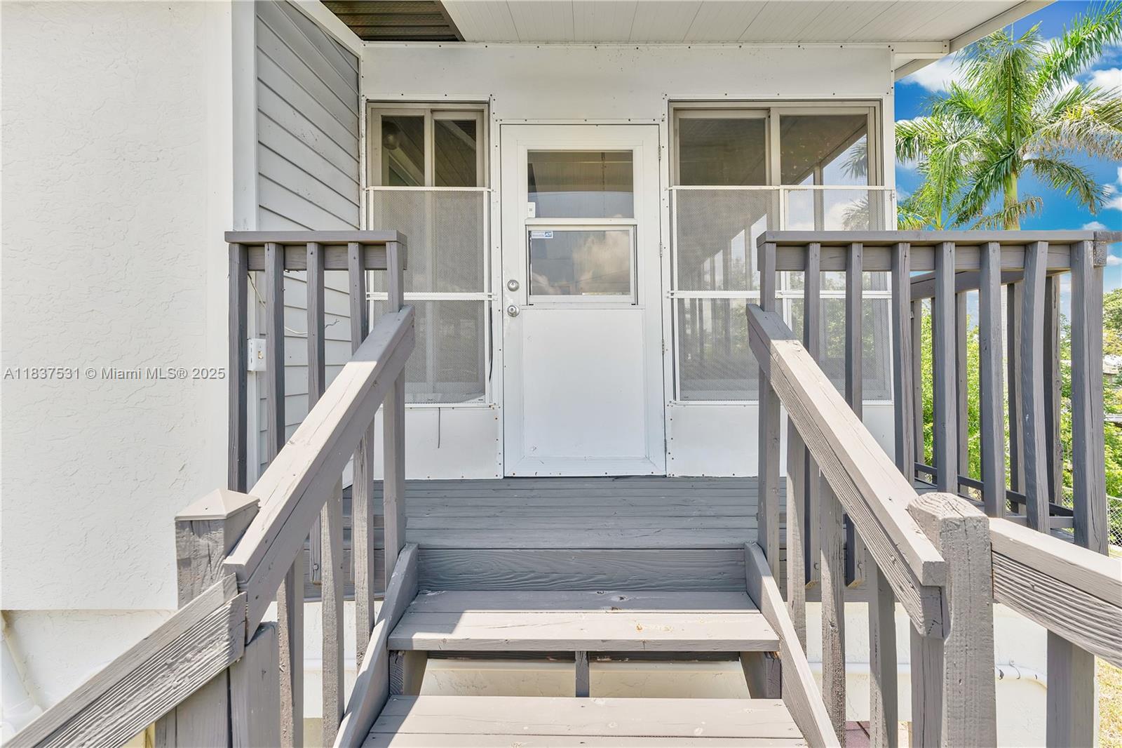 1106 Harbor Dr