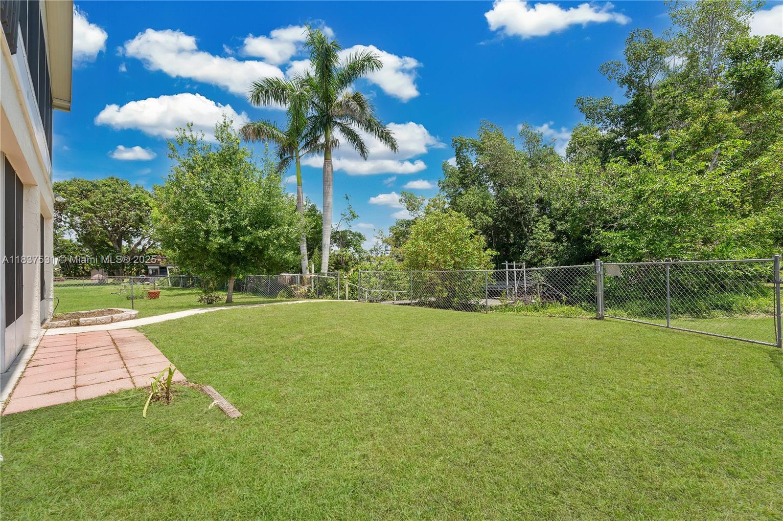 HARBOR ESTATES - Residential
