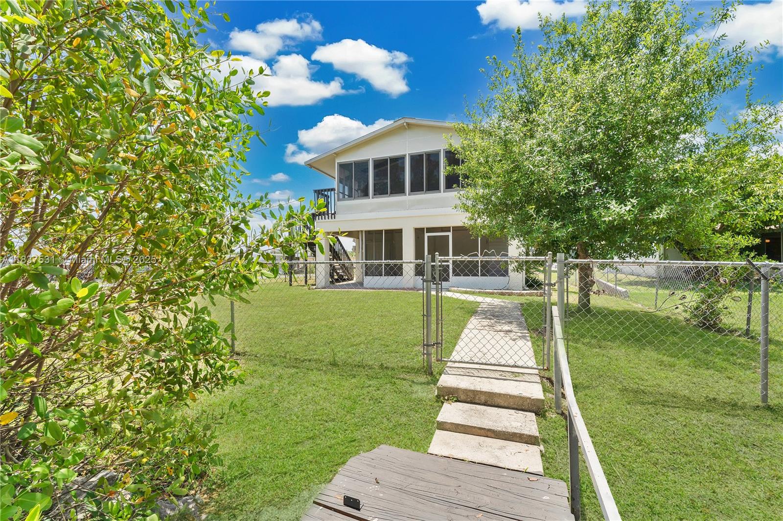 HARBOR ESTATES - Residential