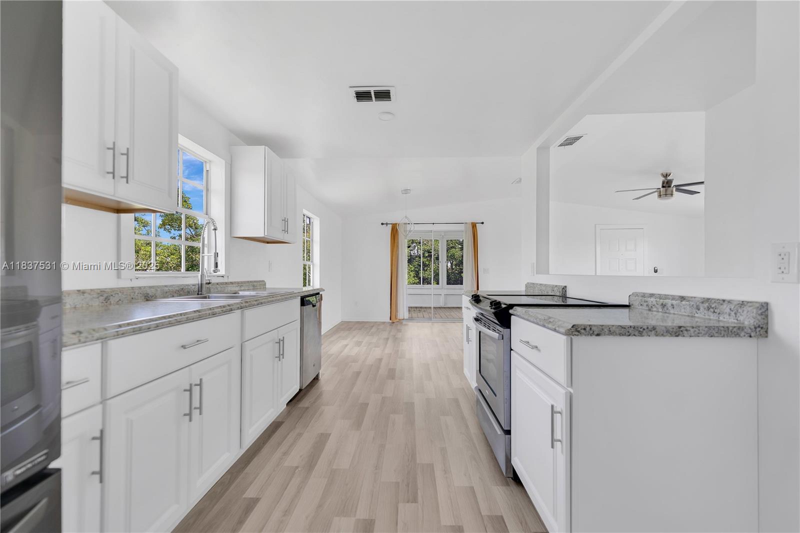 HARBOR ESTATES - Residential