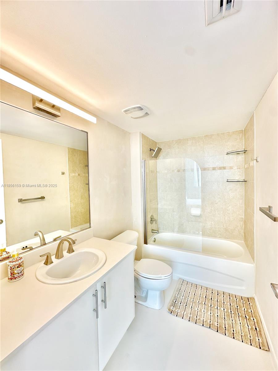 TERRAZAS RIVERPARK VILLAG - Residential