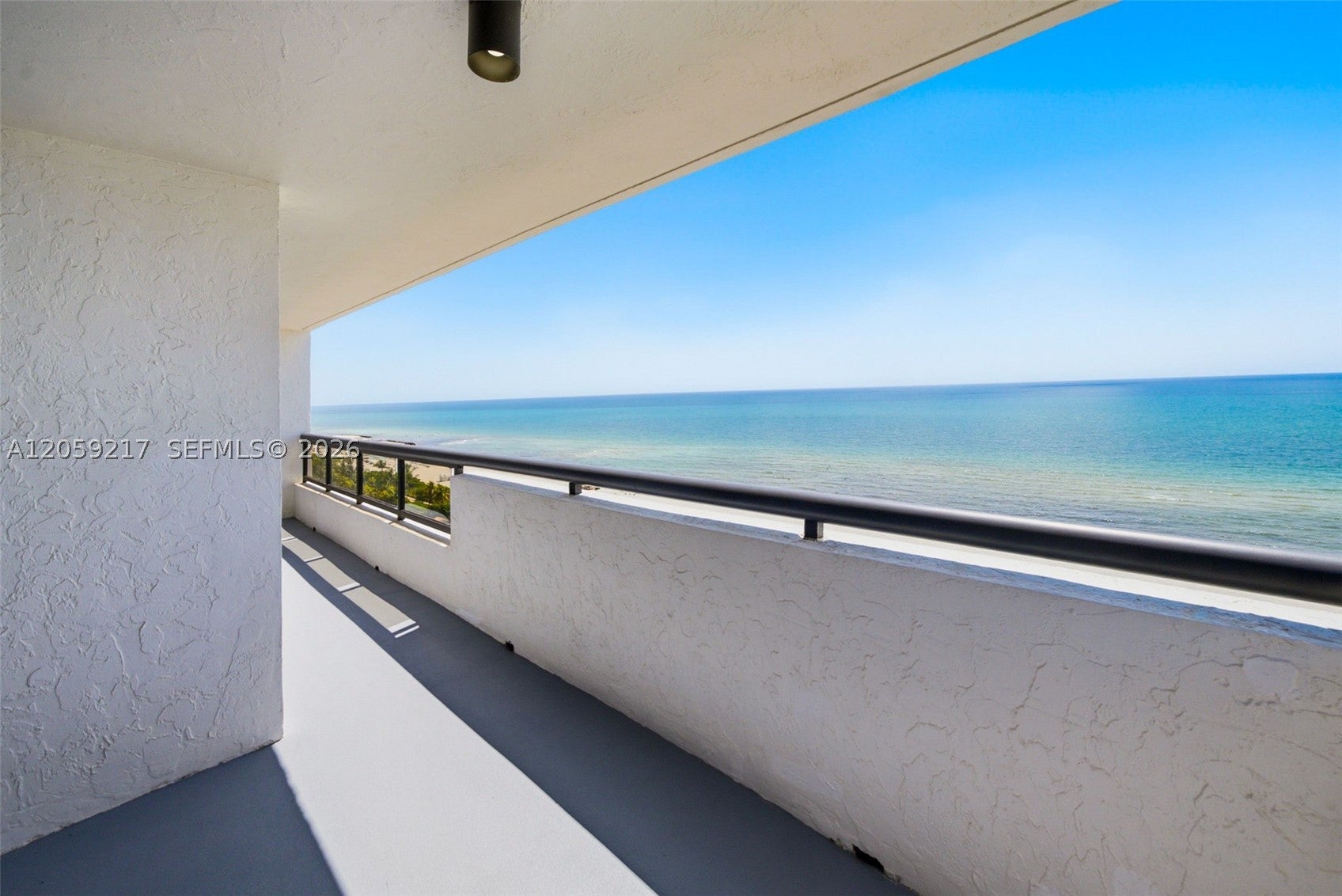 2555 Collins Ave 1511