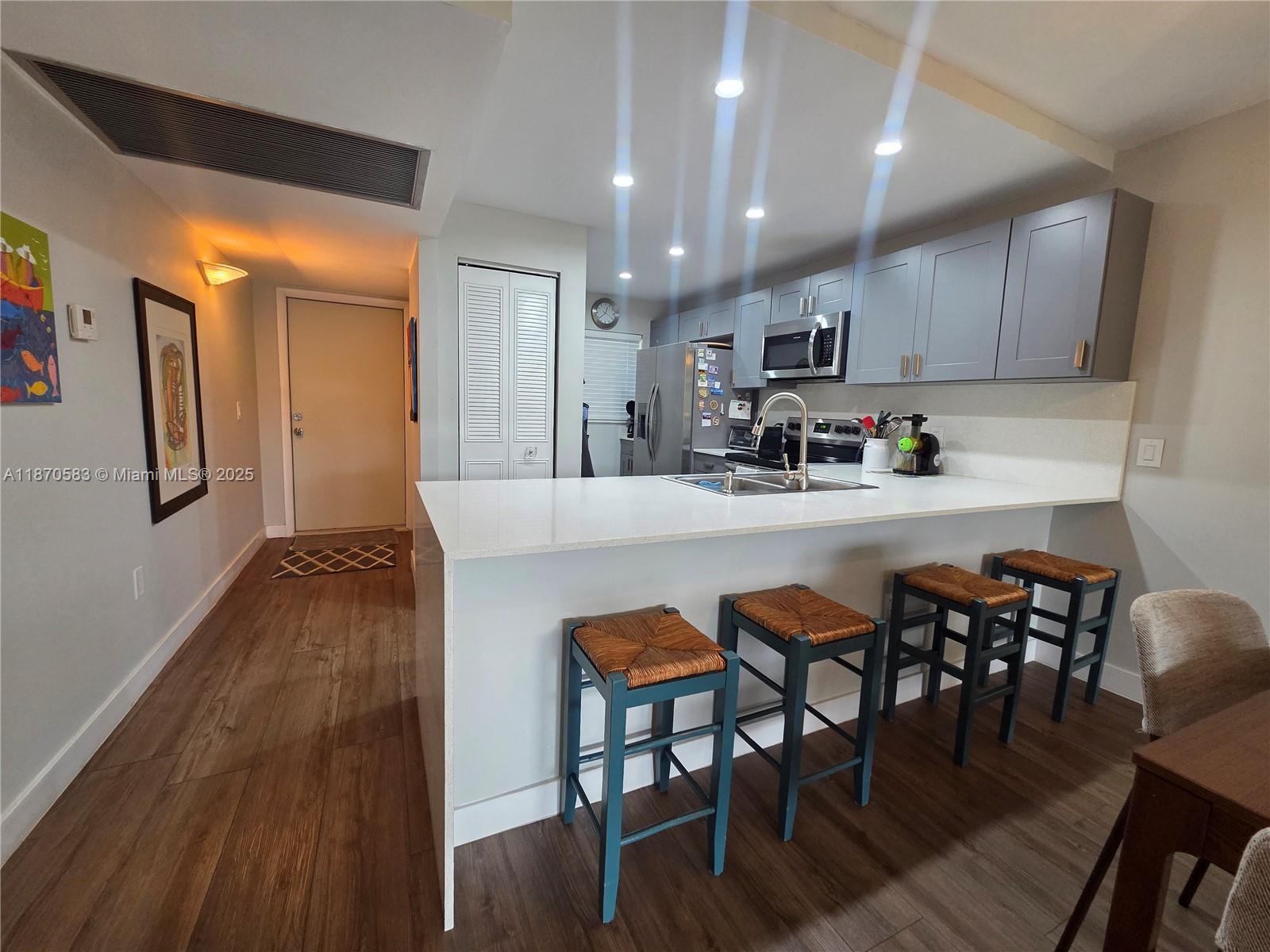 POINCIANA 1 OF PINE ISLAN - Residential Lease