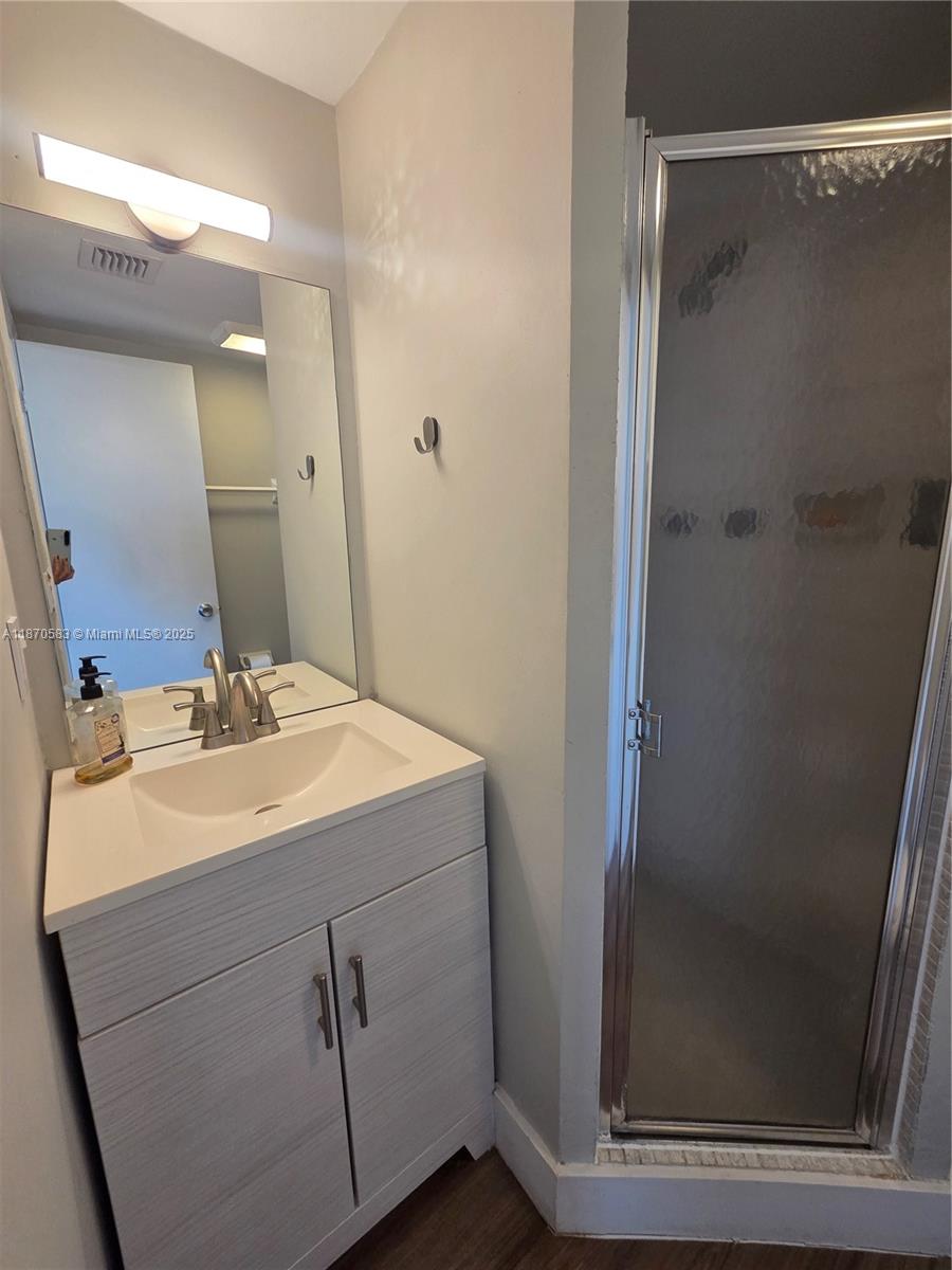 POINCIANA 1 OF PINE ISLAN - Residential Lease