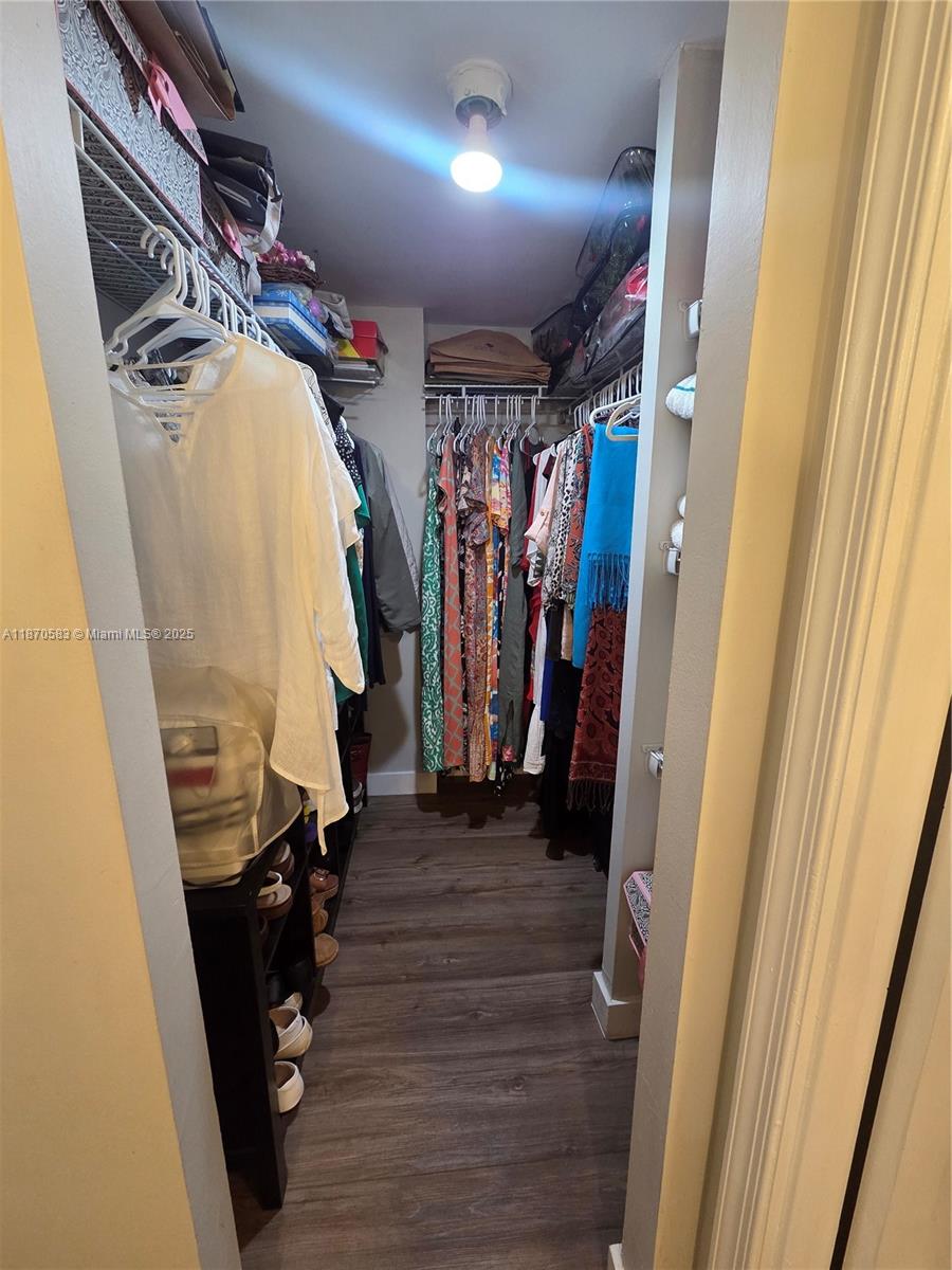 POINCIANA 1 OF PINE ISLAN - Residential Lease