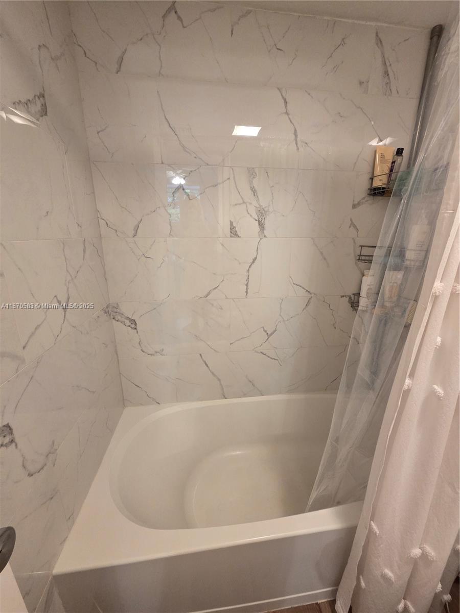 POINCIANA 1 OF PINE ISLAN - Residential Lease