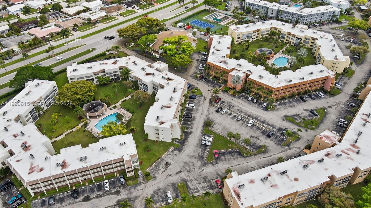 ROYAL PARK GARDENS III-M - Residential