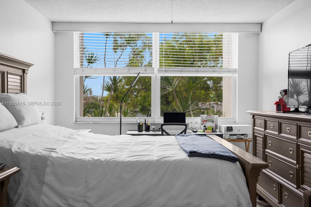 ROYAL PARK GARDENS III-M - Residential