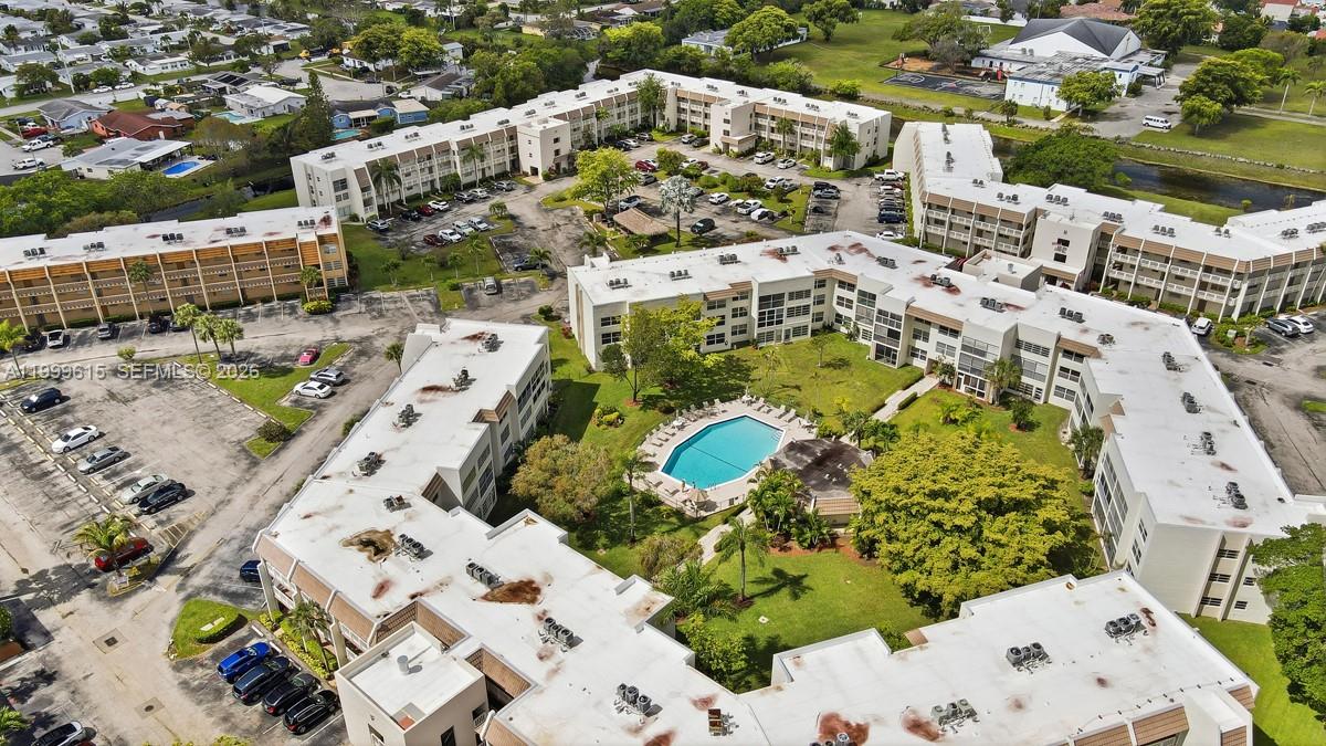 ROYAL PARK GARDENS III-M - Residential