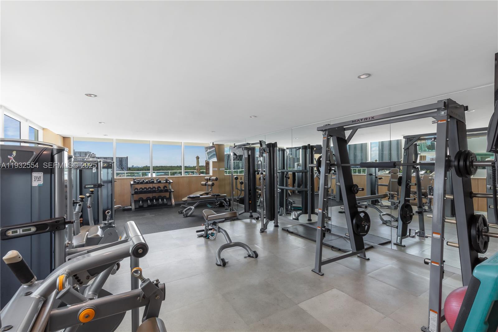 400 SUNNY ISLES CONDO WES - Residential