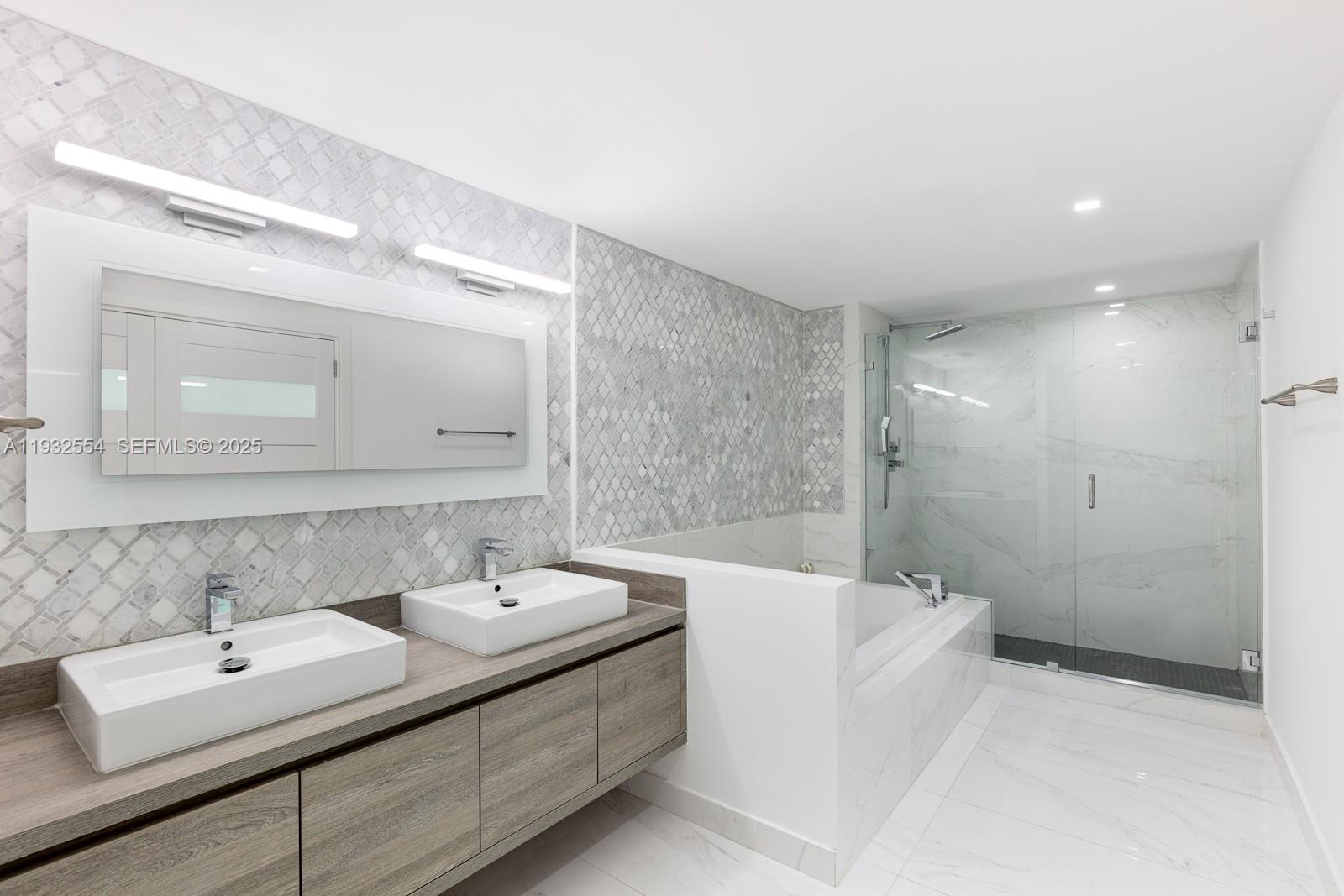 400 SUNNY ISLES CONDO WES - Residential