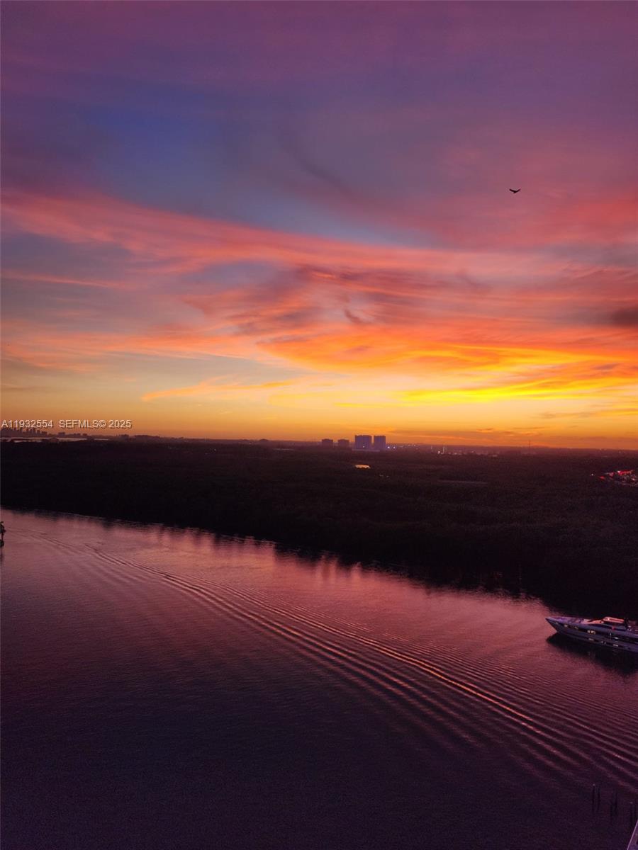 400 SUNNY ISLES CONDO WES - Residential