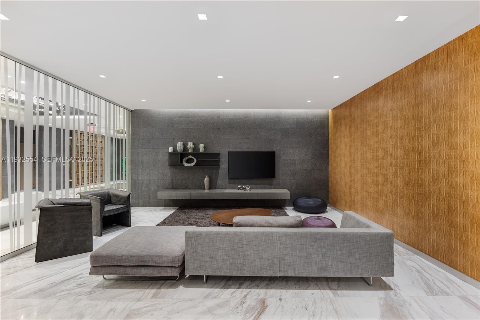 400 SUNNY ISLES CONDO WES - Residential