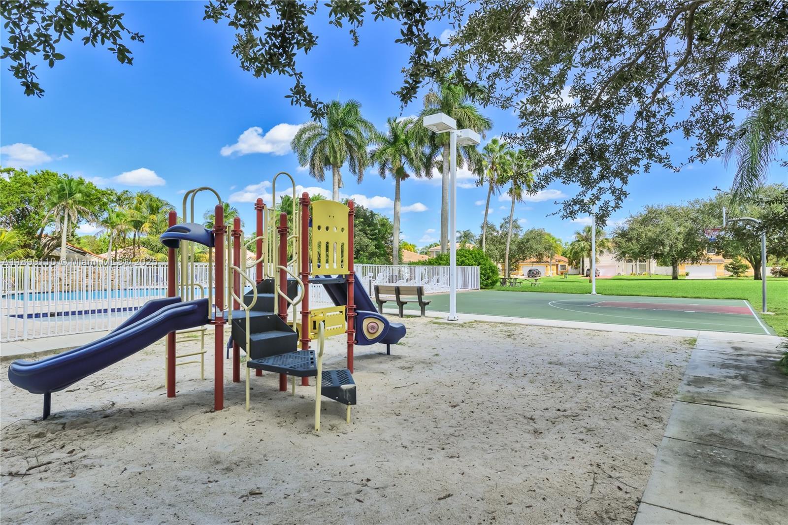 TWIN ACRES - Residential