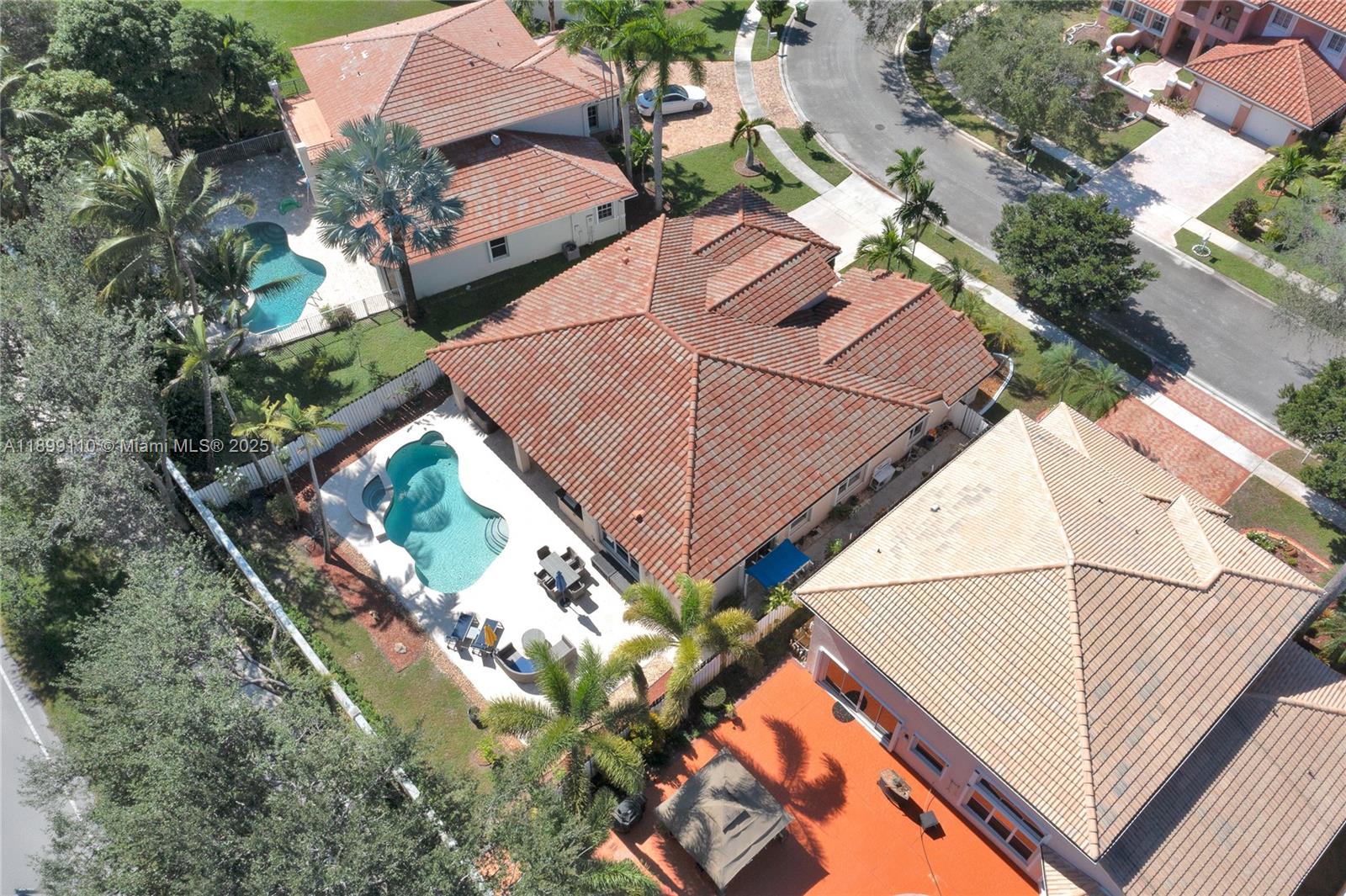 TWIN ACRES - Residential