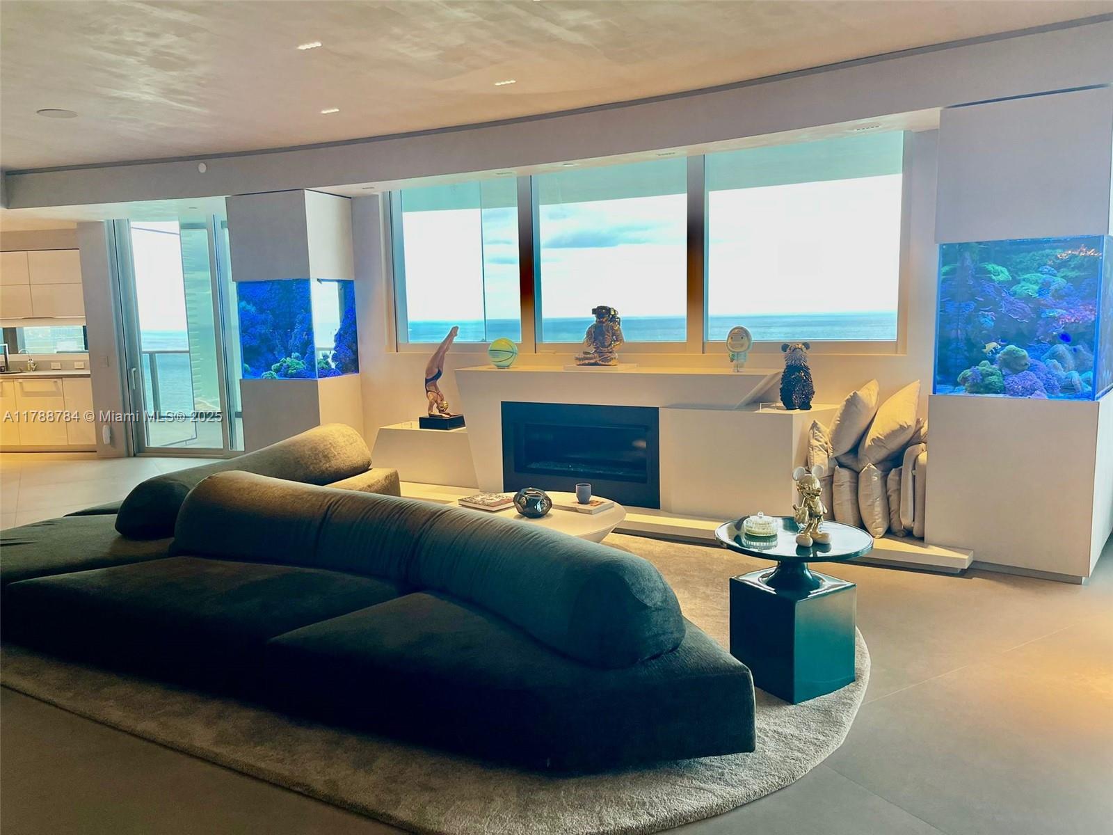 18555 COLLINS AVENUE COND - Residential