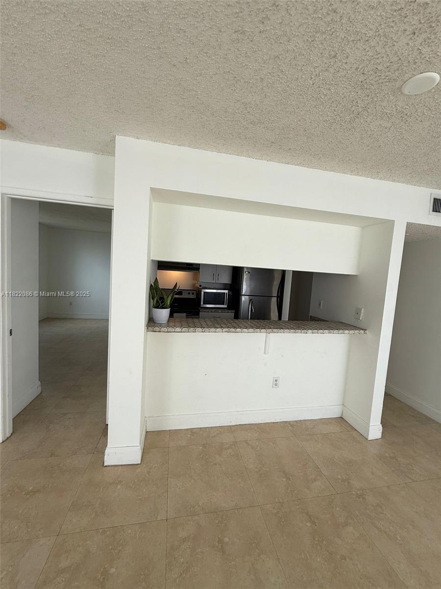 MADISON DOWNTOWN CONDO - Residential