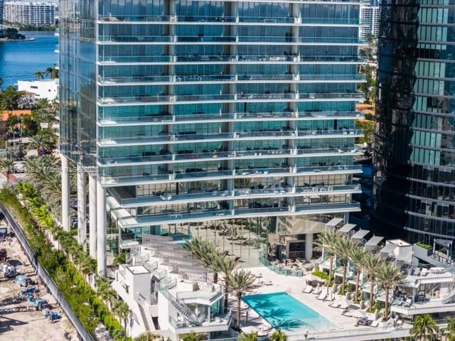 Turnberry Ocean Club - Residential