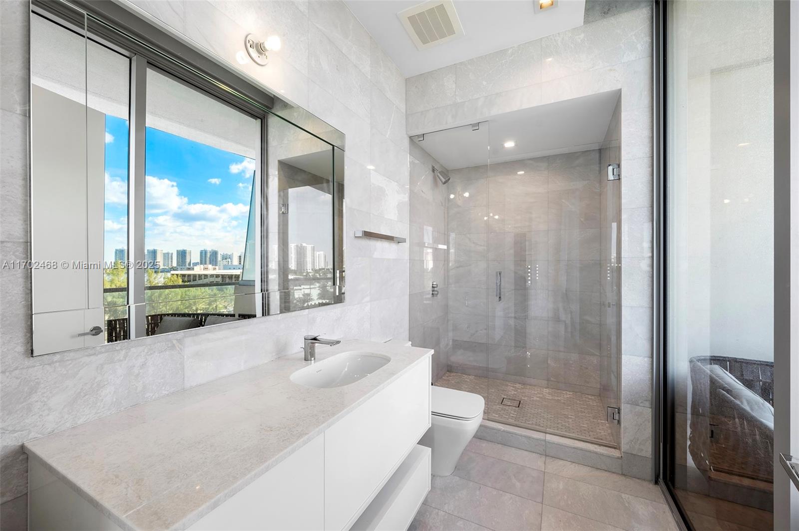 Turnberry Ocean Club - Residential