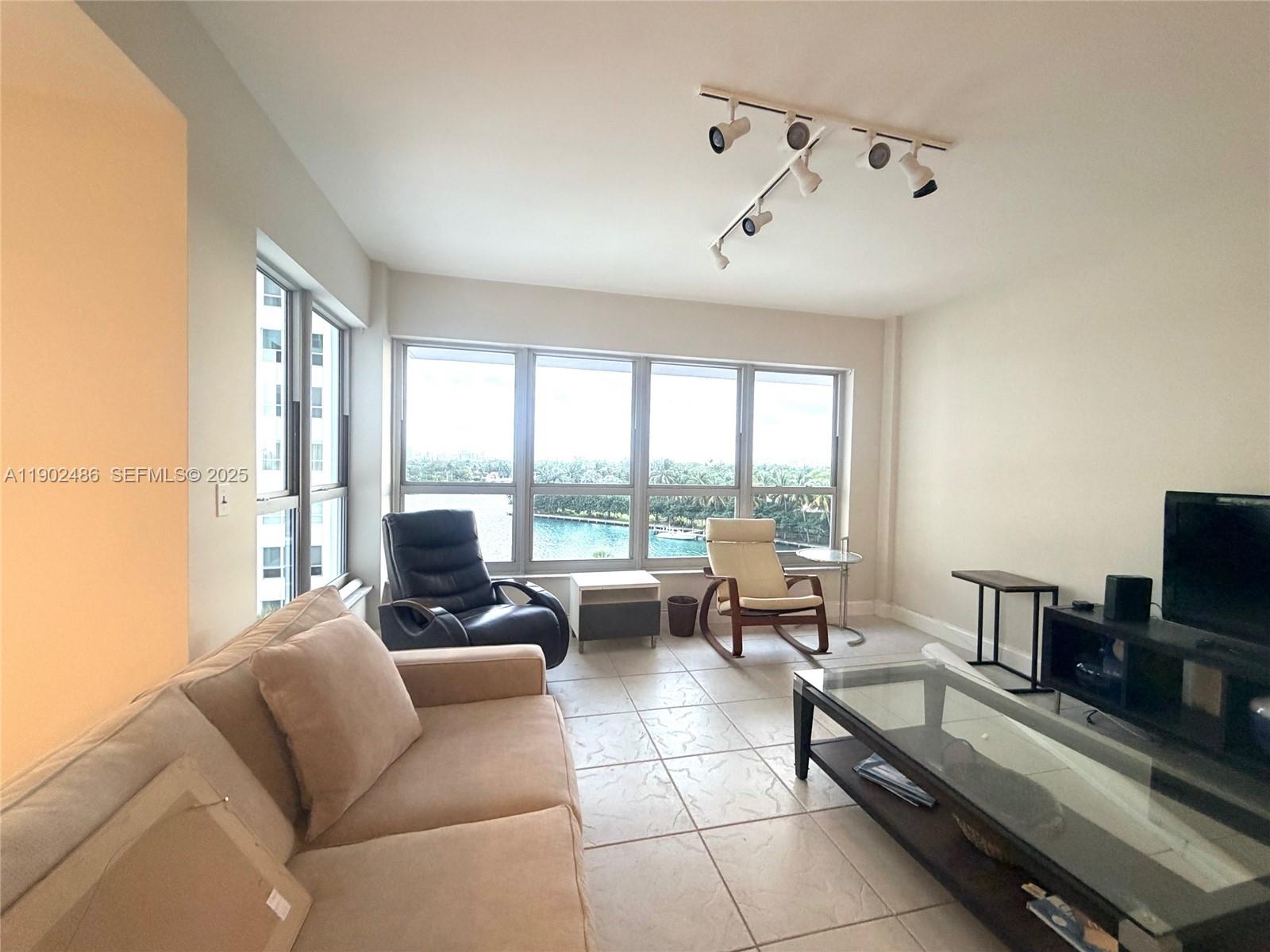 BLAIR HOUSE CONDO - WEST - Residential