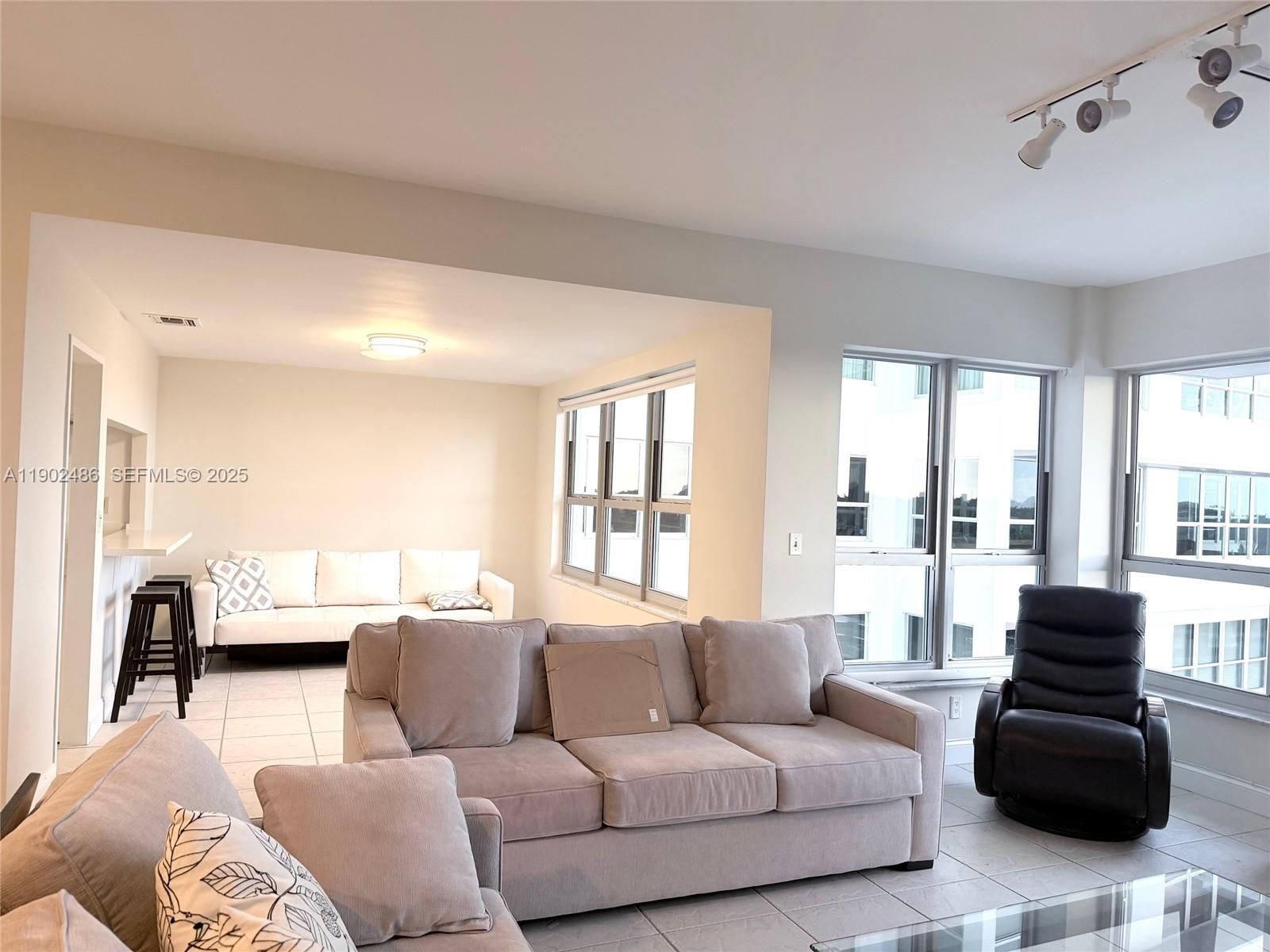 BLAIR HOUSE CONDO - WEST - Residential