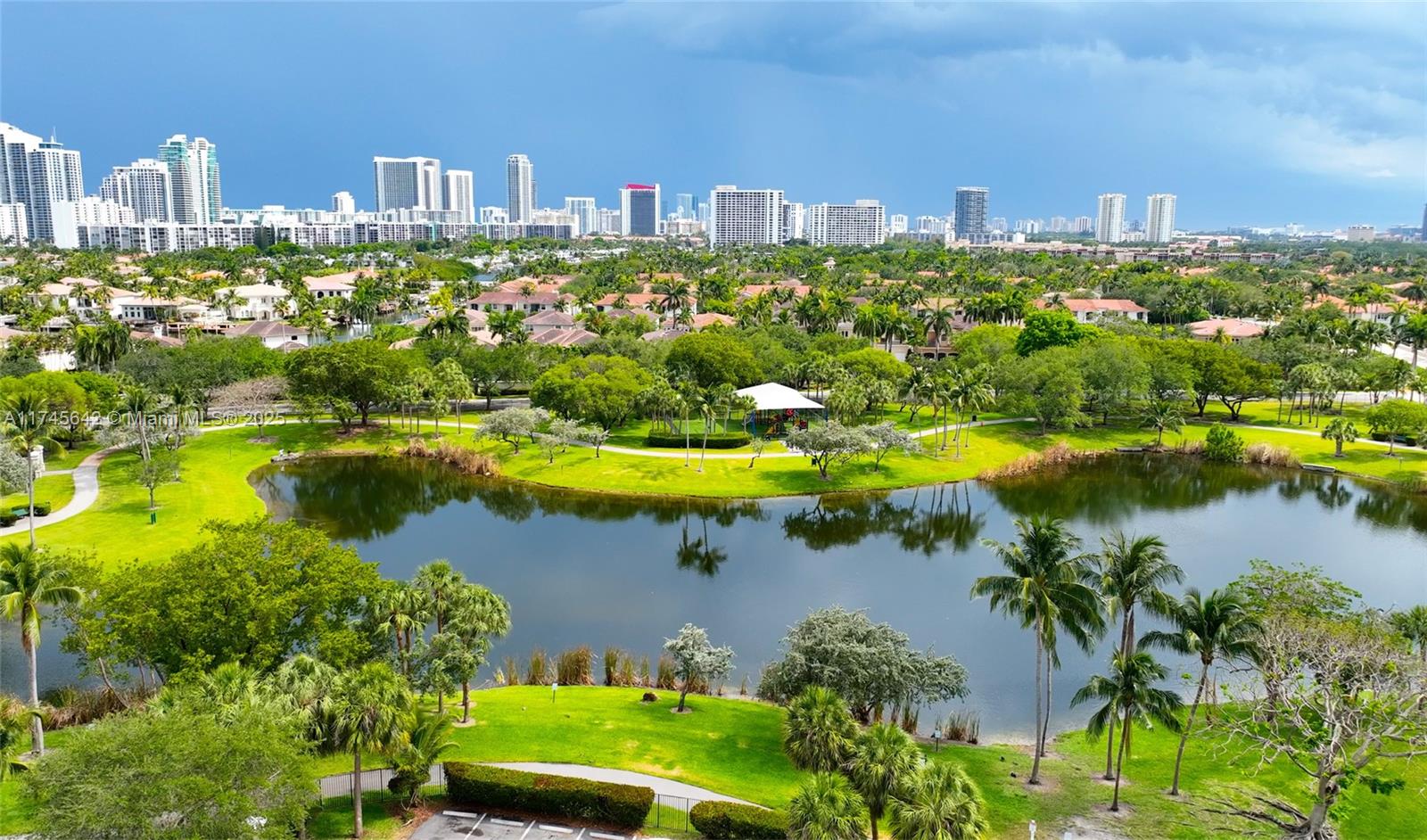 THREE ISLANDS 3RD SEC - Residential