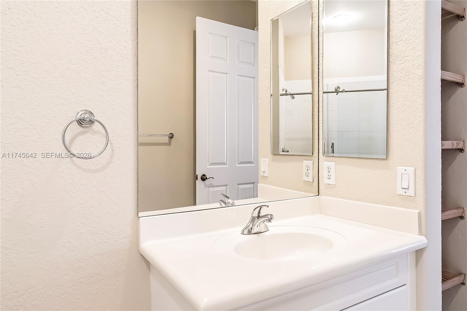 THREE ISLANDS 3RD SEC - Residential