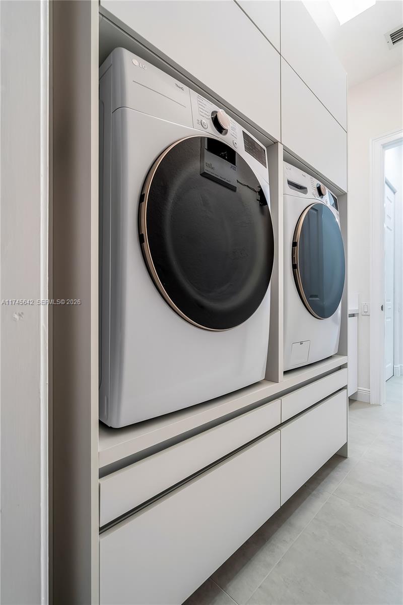 THREE ISLANDS 3RD SEC - Residential