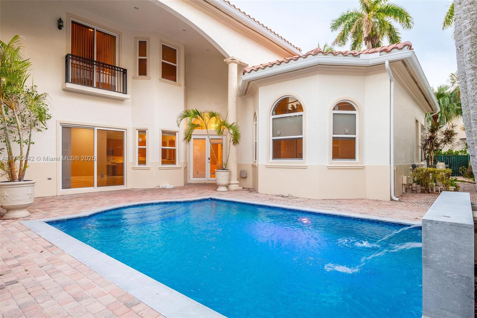 920 Captiva Dr
