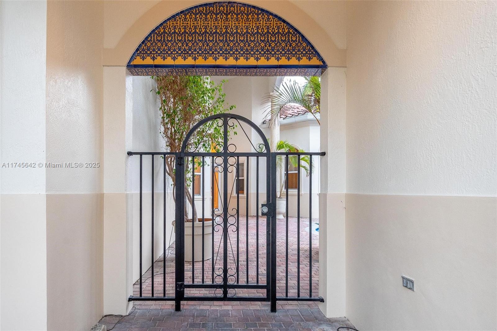 920 Captiva Dr