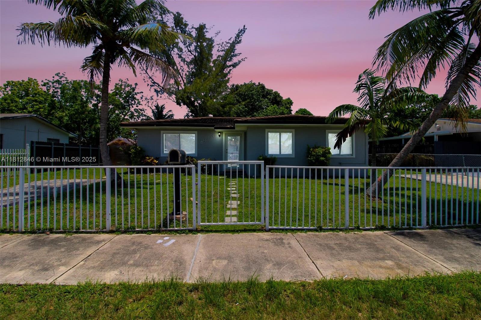 12030 Sw 181st St 12030, Miami, Broward County, Florida - 3 Bedrooms  
1 Bathrooms - 