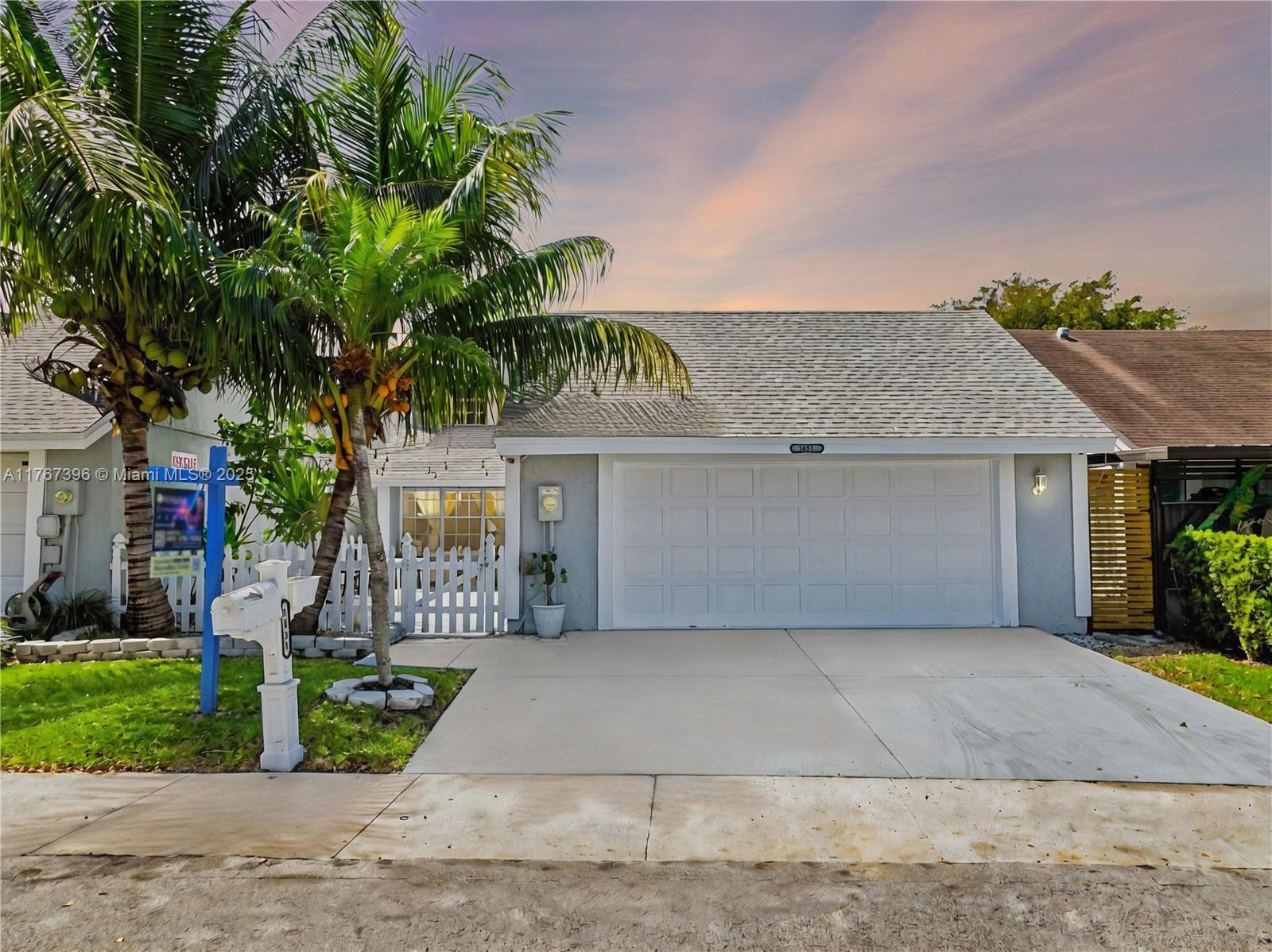 Property for Sale at 1451 Loon Ct, Homestead, Miami-Dade County, Florida - Bedrooms: 4 
Bathrooms: 2  - $485,000