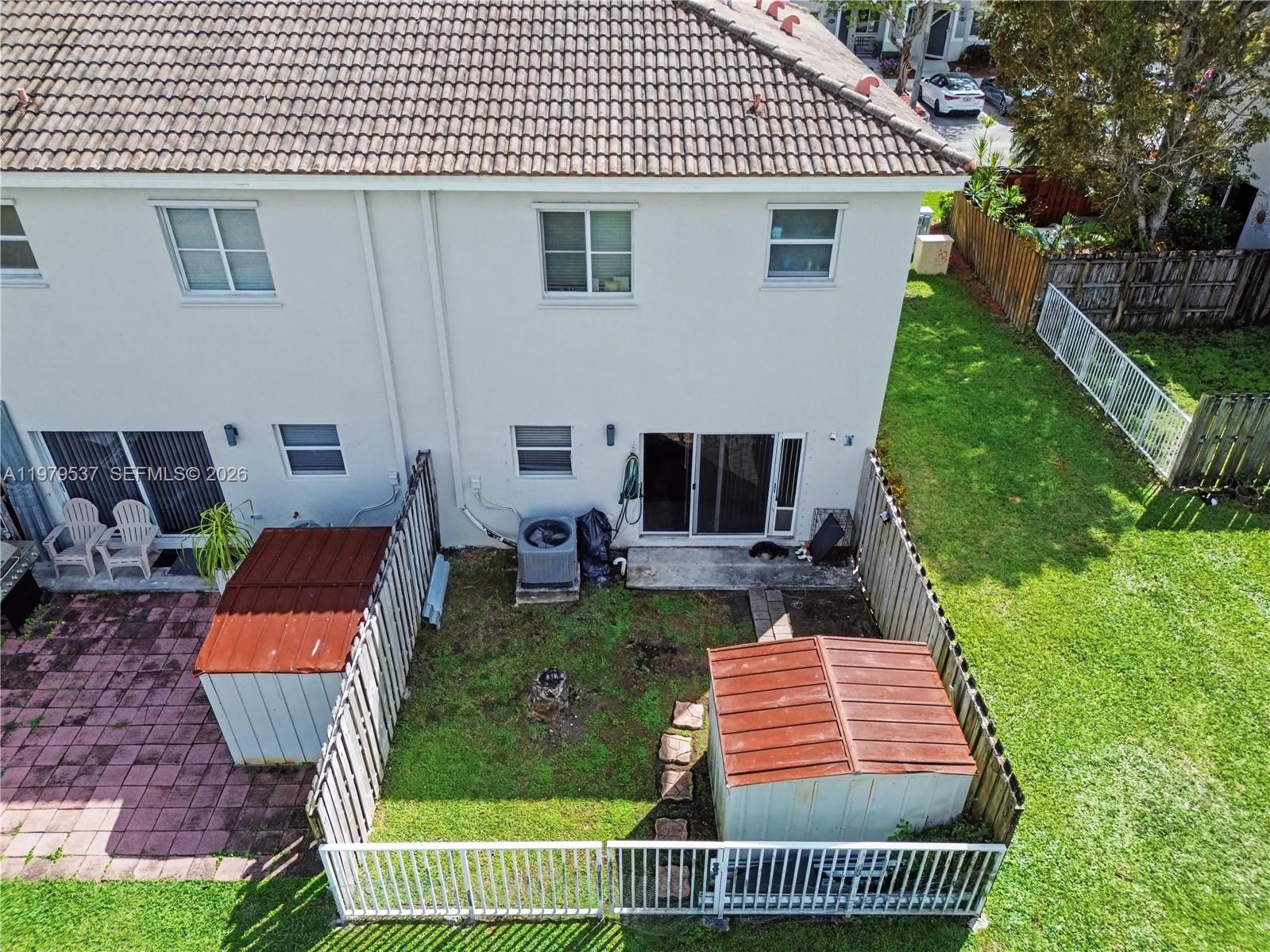 VENETIA GROVE - Residential