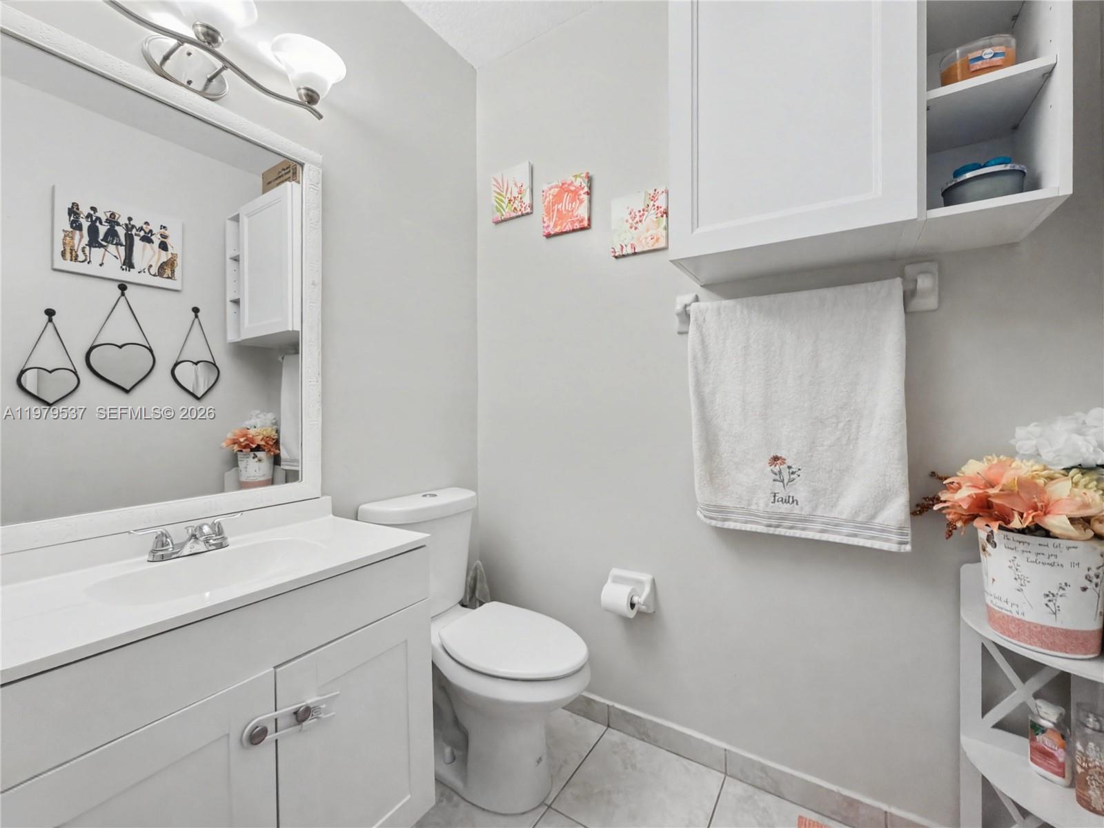 VENETIA GROVE - Residential