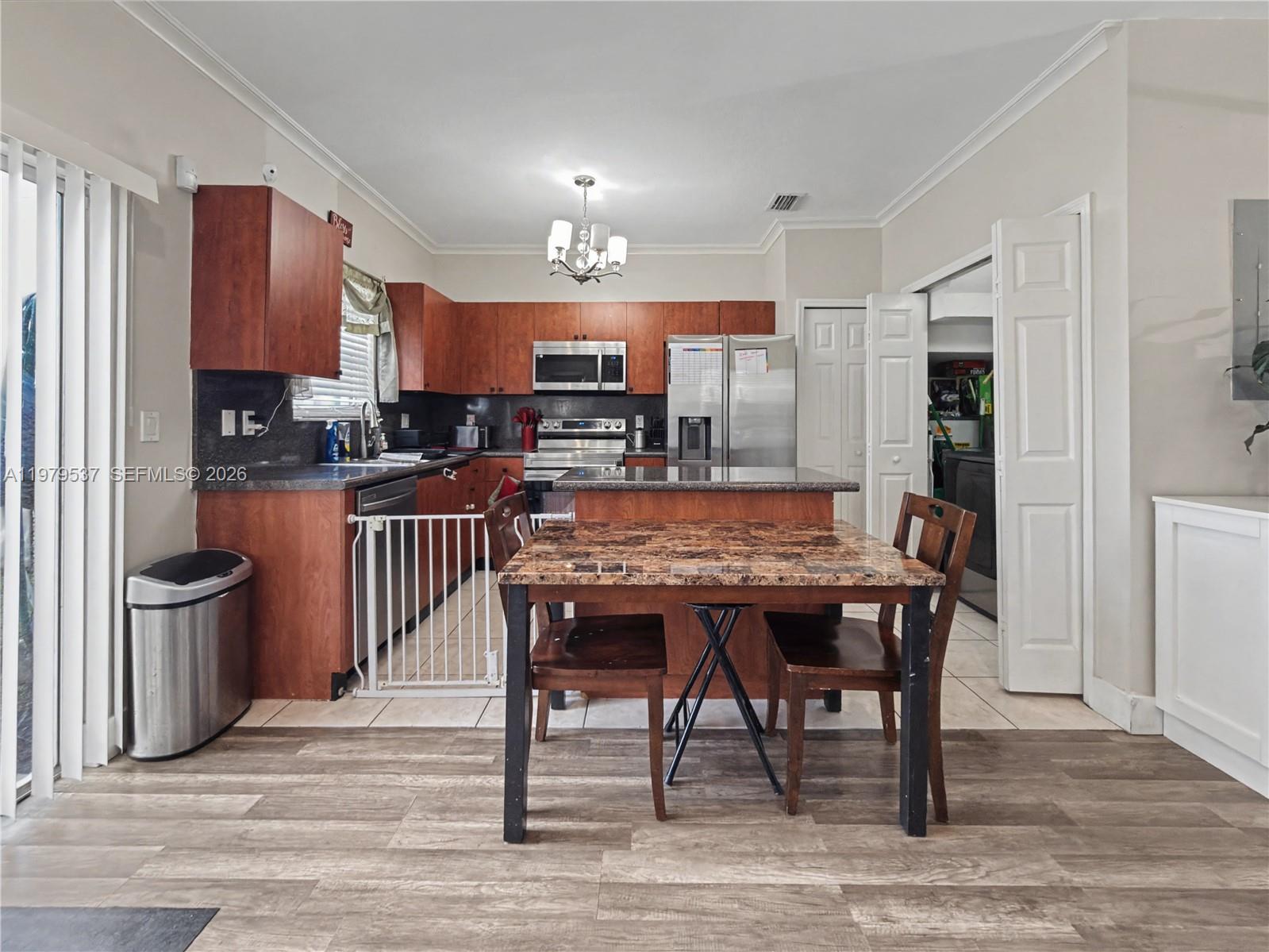 VENETIA GROVE - Residential