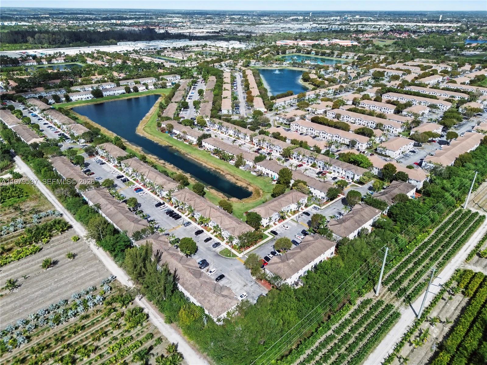 VENETIA GROVE - Residential