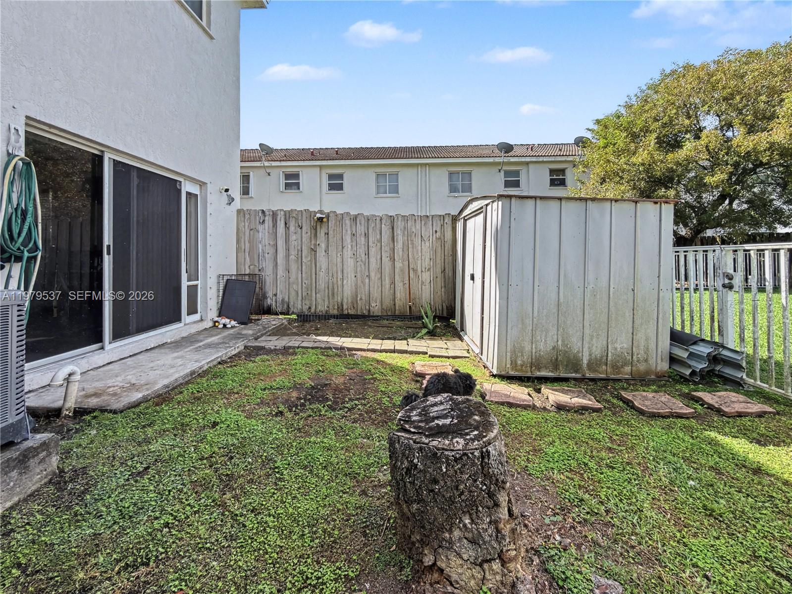 VENETIA GROVE - Residential