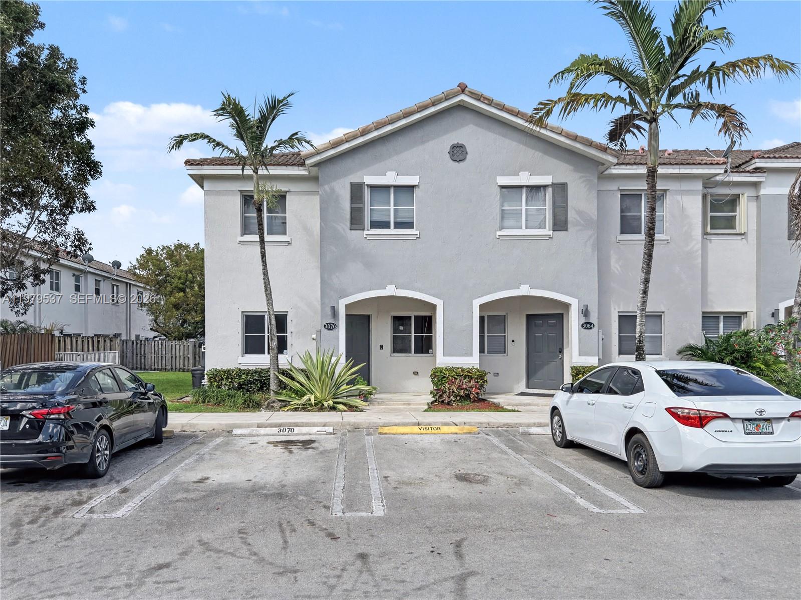 VENETIA GROVE - Residential