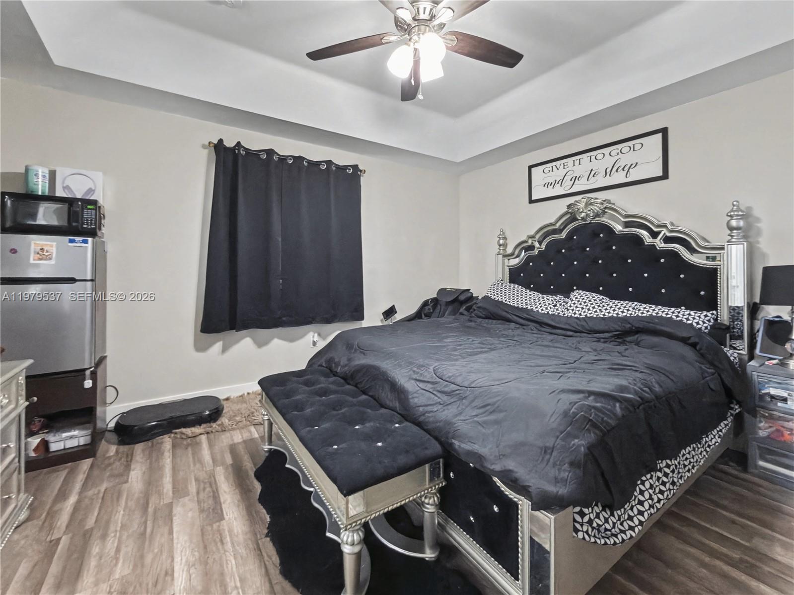 VENETIA GROVE - Residential