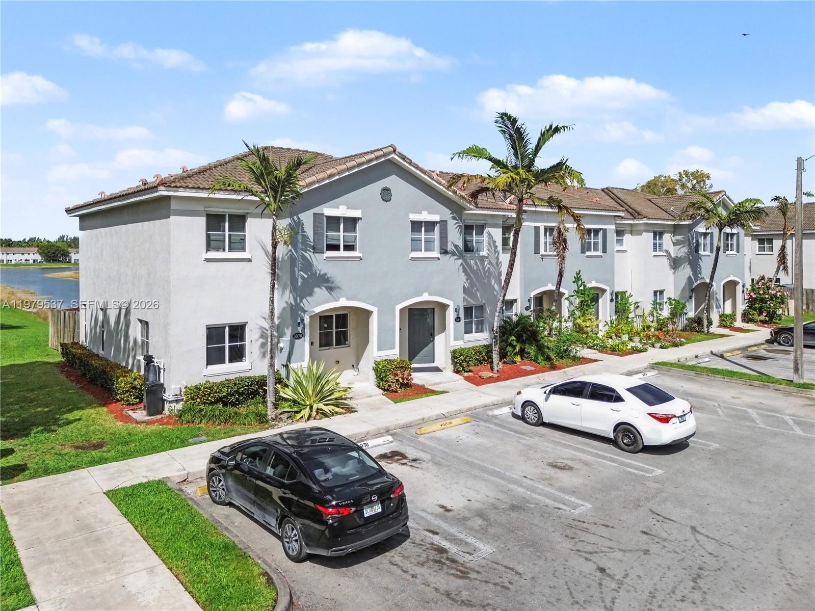 VENETIA GROVE - Residential