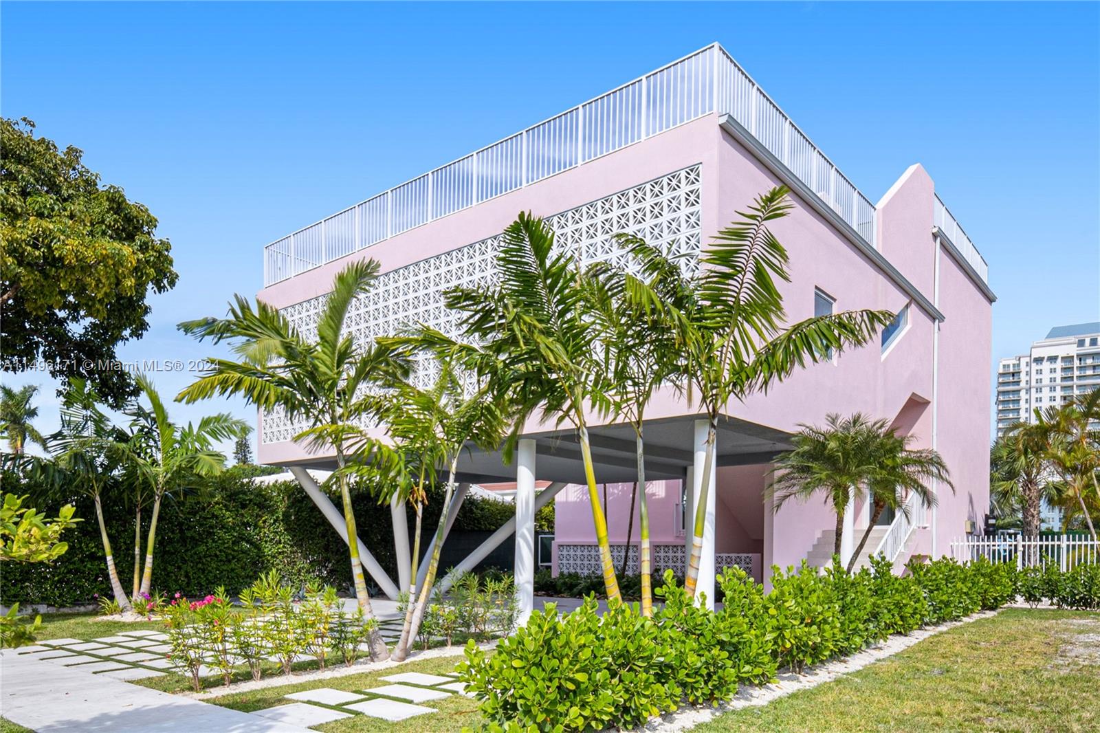 Property for Sale at 1065 Ne Little River Dr, Miami, Broward County, Florida - Bedrooms: 4 
Bathrooms: 5  - $2,980,000