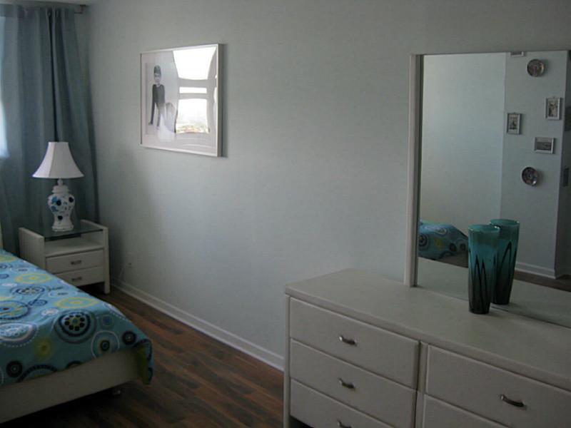 INTRACOASTAL TOWER - Residential Lease