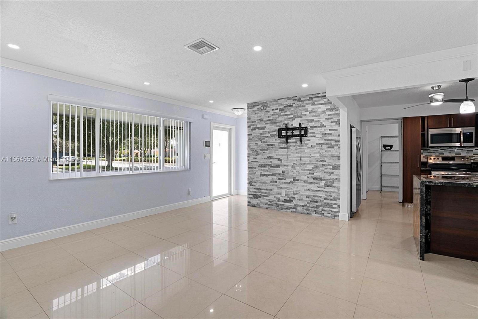 BOULEVARD HEIGHTS SEC NIN - Residential Lease