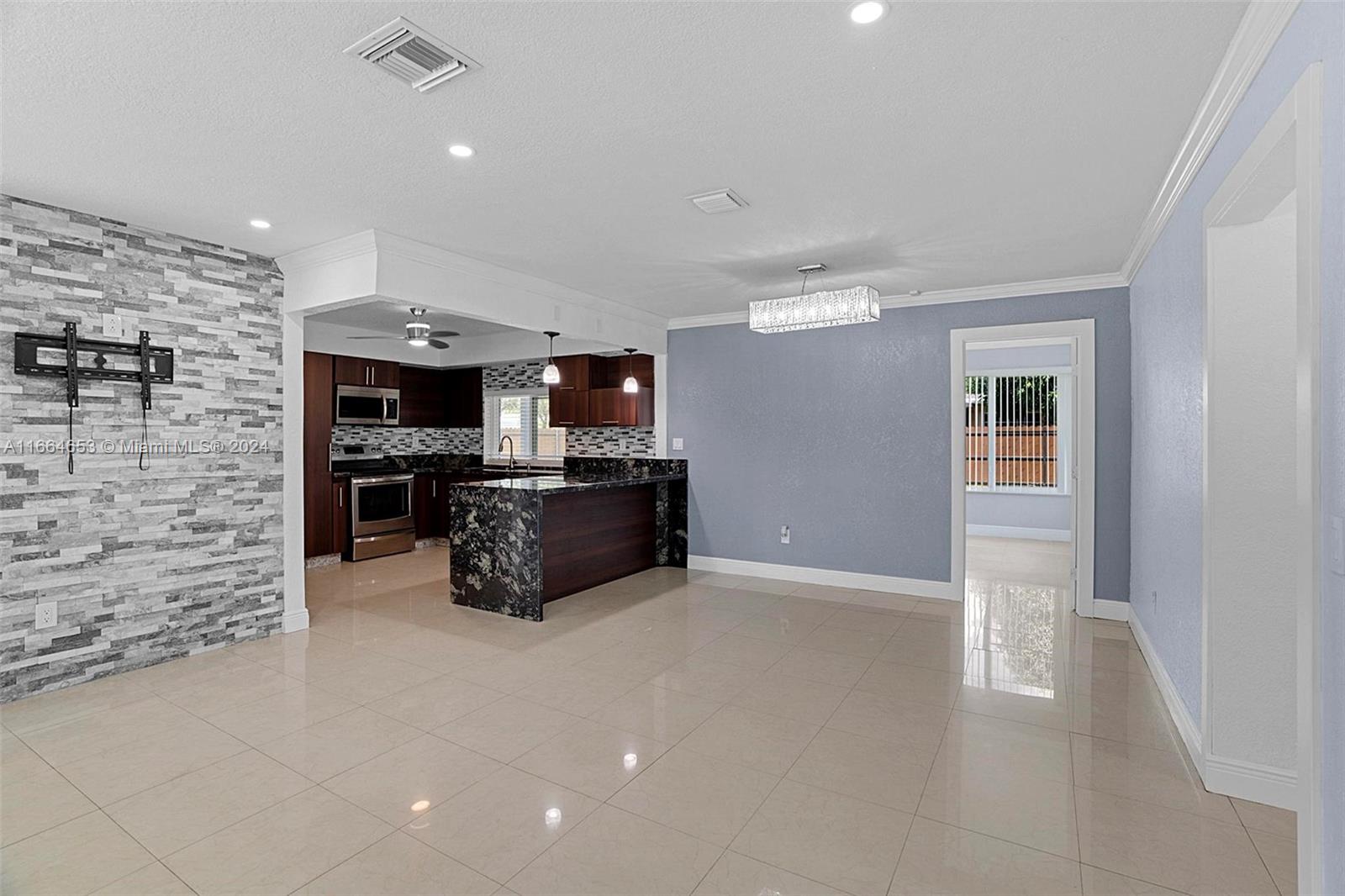 BOULEVARD HEIGHTS SEC NIN - Residential Lease