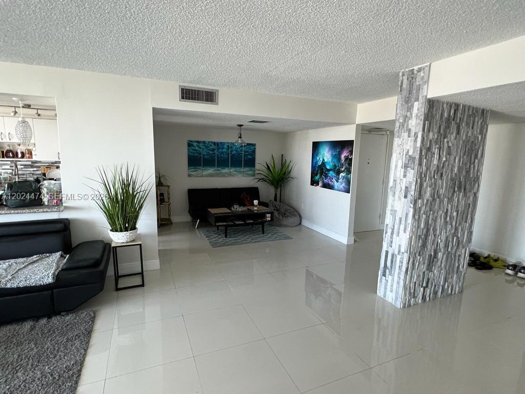 DEL PRADO MARINA - Residential